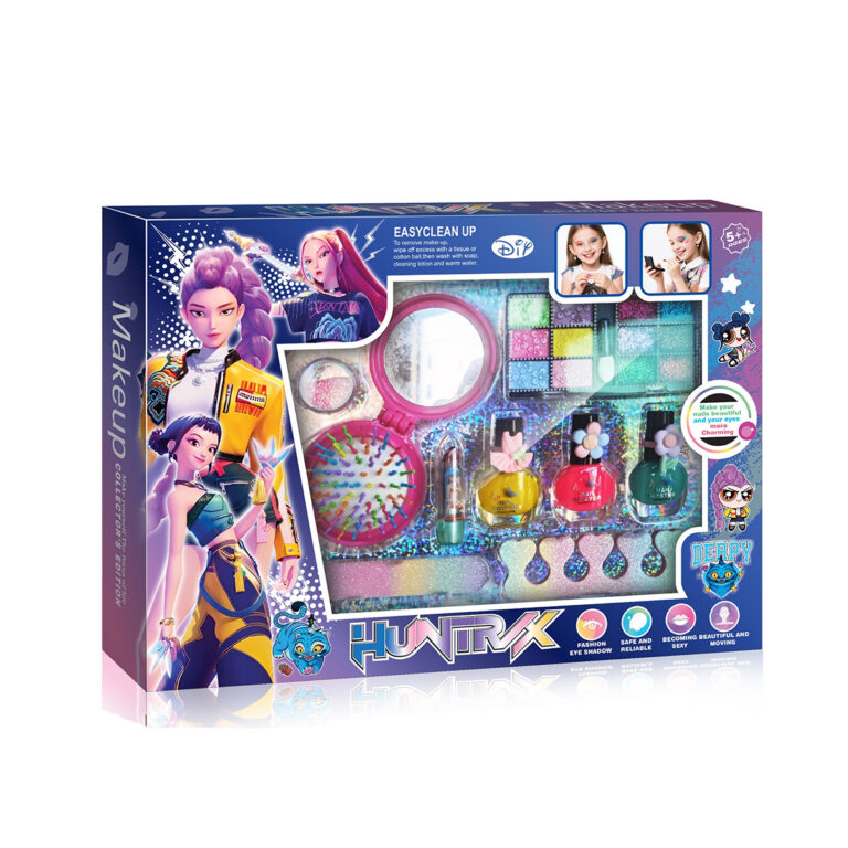Beauty and dress-up toy product assortment